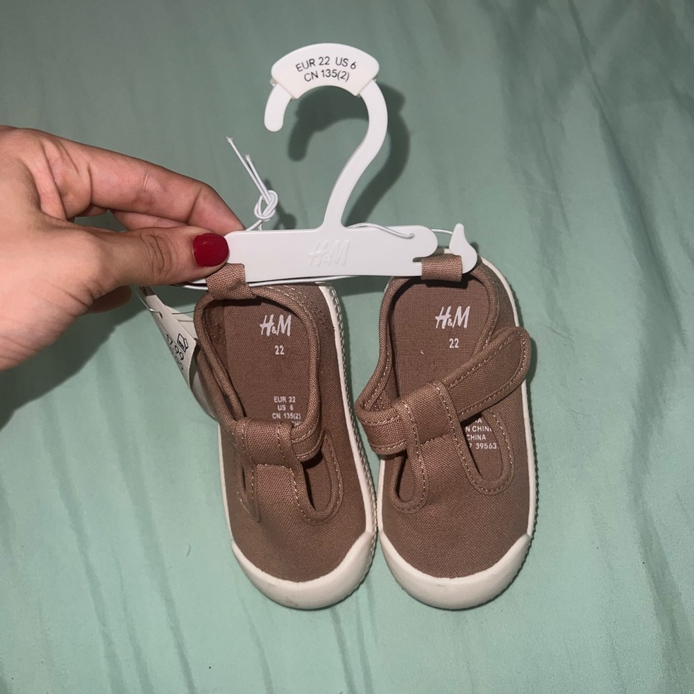 H&M Tan Baby Walker Shoes New with Tags